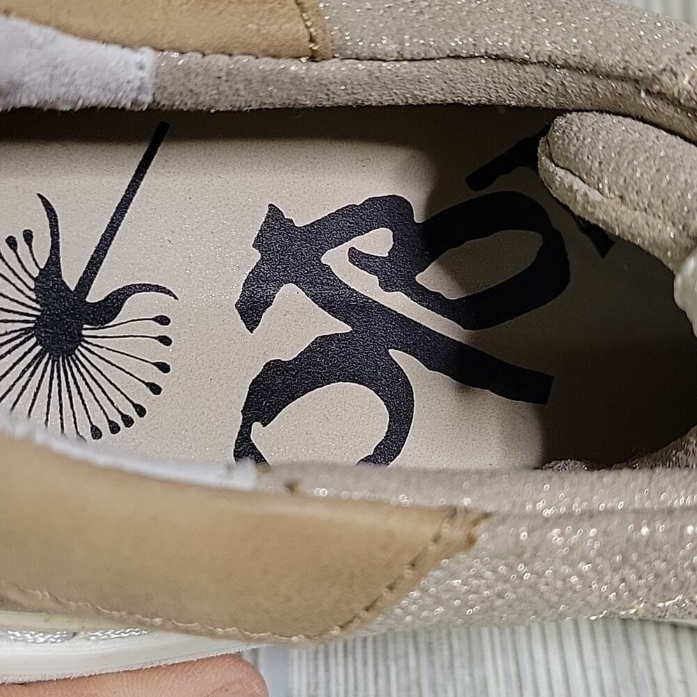 OTBT Normcore Mid Taupe Lace Up Leather Sneakers Womens Size 6.5 NEW - Picture 11 of 14